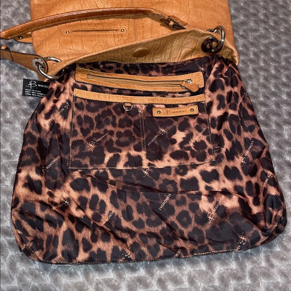 B. Makowsky hobo/shoulder bag. Tan/Cognac leather w a crocodile-embossed texture